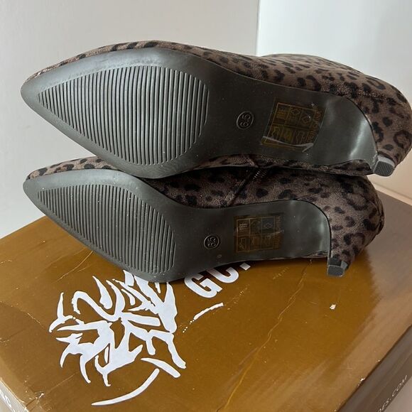 GC Shoes Aden Taupe Leopard Ankle Bootie size 6.5 - Picture 5 of 6